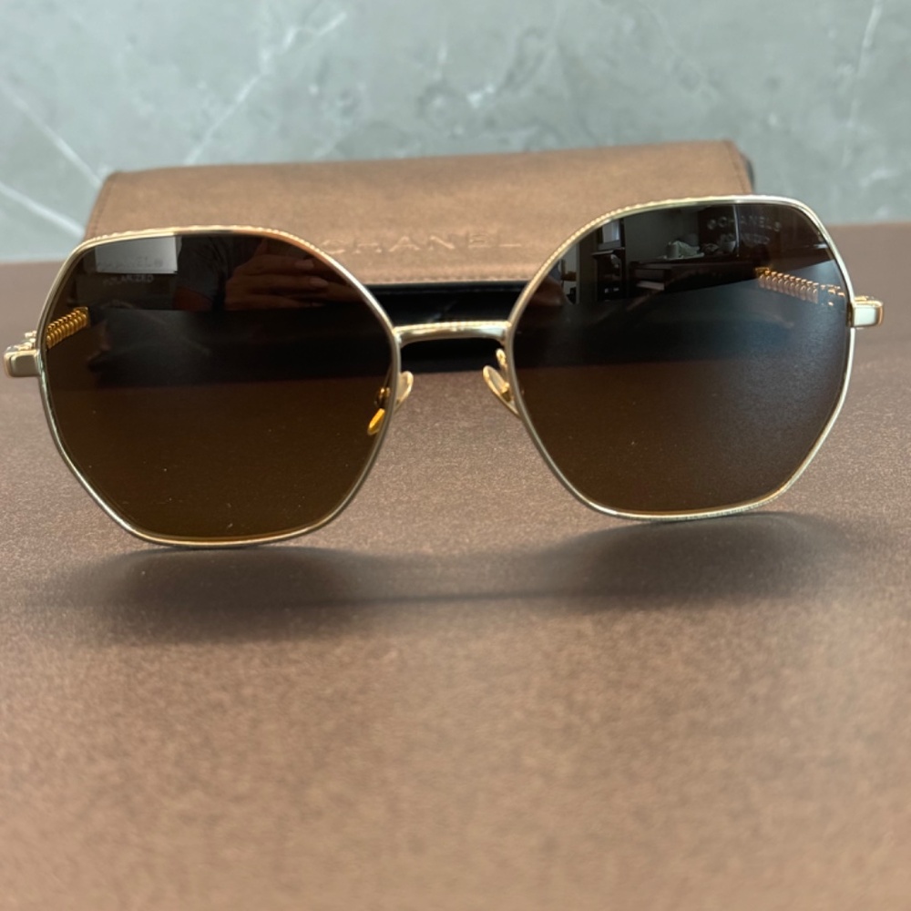 Channel sunglasses - Picture 9 of 9